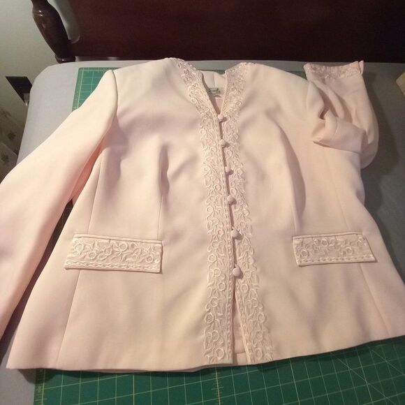 Emily Light Pink Jacket with Skirt - Picture 1 of 9